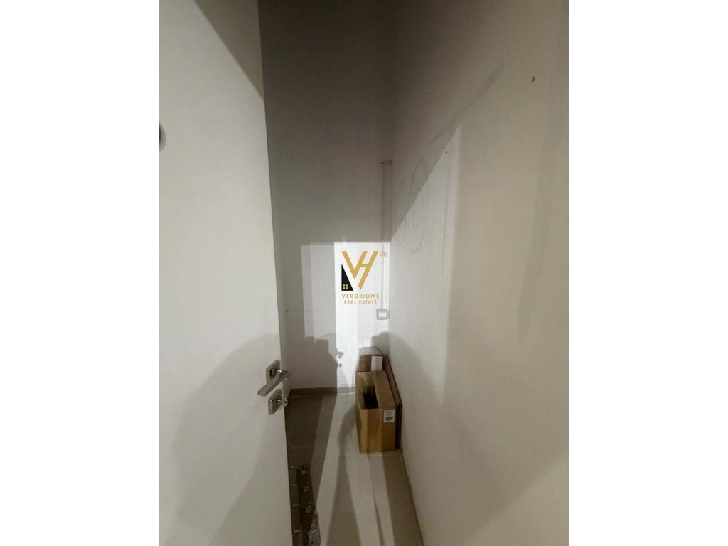 JEPET AMBIENT BIZNESI 50 M2 ME QERA TE KIKA 2, KOMUNA PARISIT 50.000 LEKE 2