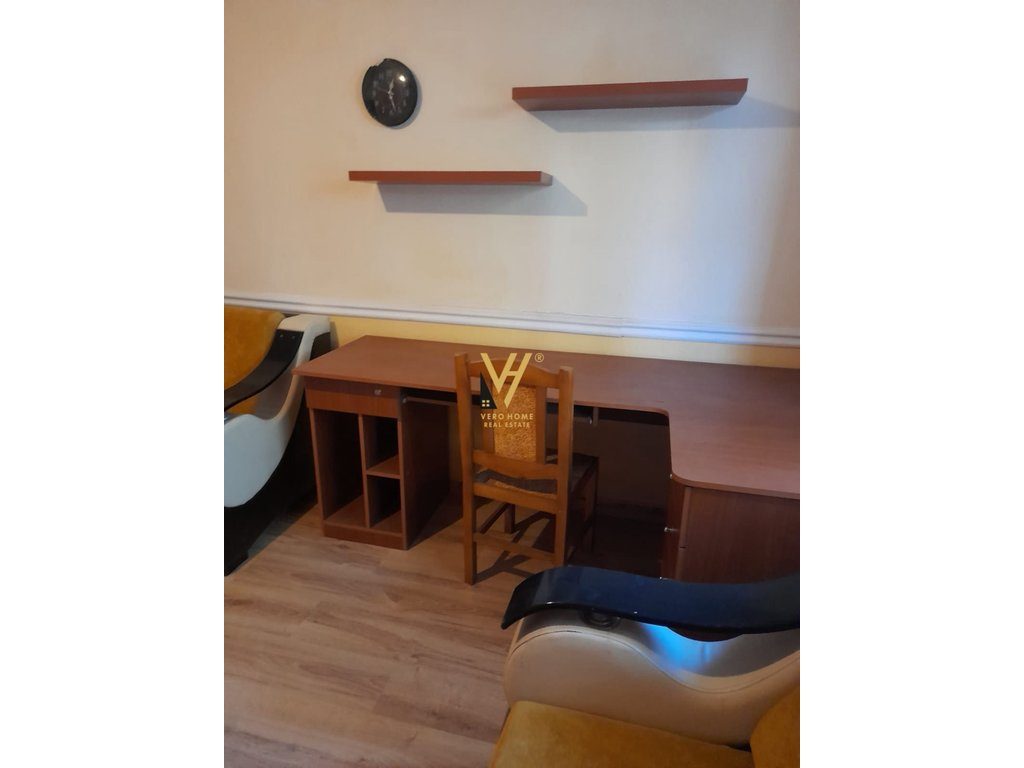 JEPET APARTAMENT 2+1+BLK ME QIRA TE KRISTAL CENTER 65.000 LEKE 4