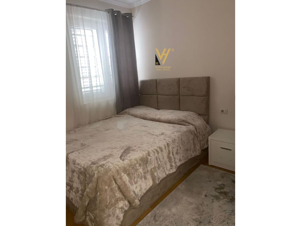 Jepet apartament me qera 3+1+2+2 posta parkimi me qera te Rezidenca Kodra e Diellit 1 2