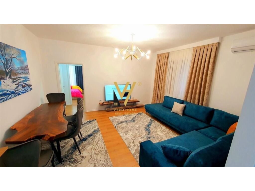 Shitet Apartament 2+1+2+ballkon te Rruga Dalip Topi 102 m2