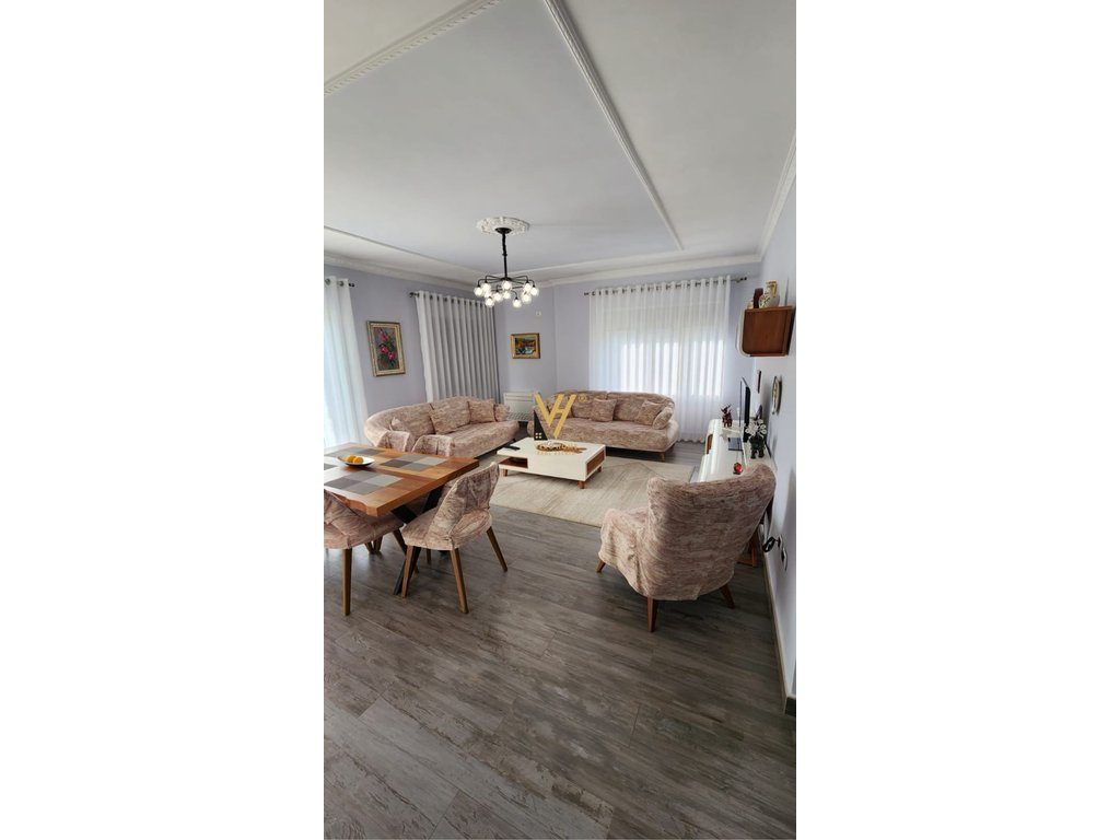 JEPET APARTAMENT 3+1+2 ME QERA TE KOPESHTI ZOLOGJIK 1.500 EURO