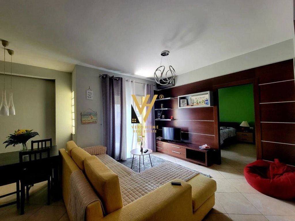 JEPET APARTAMENT 1+1+BLK ME QERA TE ALI DEMI 45.000 LEKE