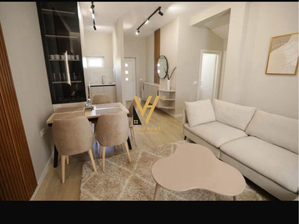 JEPET HYRJE 2+1+BLK ME QIRA TE KODRA E PRIFTIT 75.000 LEKE 2