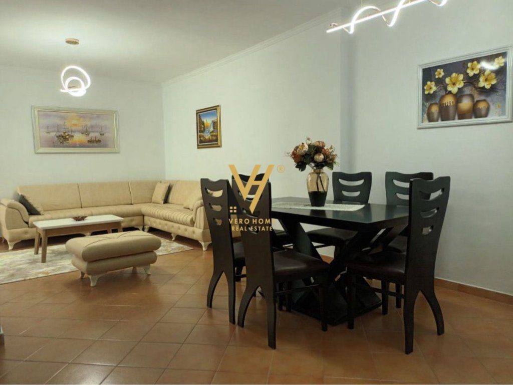 JEPET APARTAMENT 3+1+BLK ME QERA TE KOMUNA E PARISIT 900 EURO 2