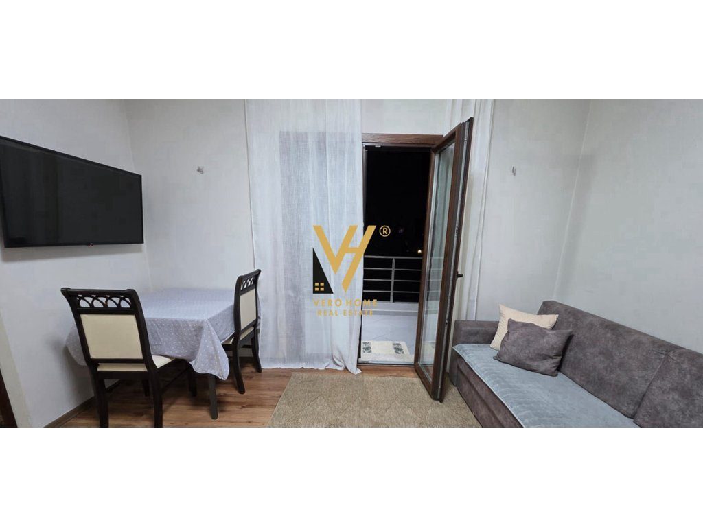 JEPET HYRJE 1+1+BLK ME QIRA TE RRUGA KUVAJT 45.000 LEKE 3