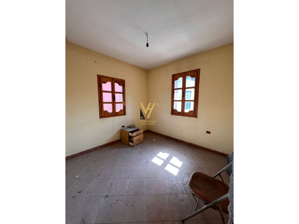 Shitet Vile tre kateshe ne Shkoze 502 m2 4