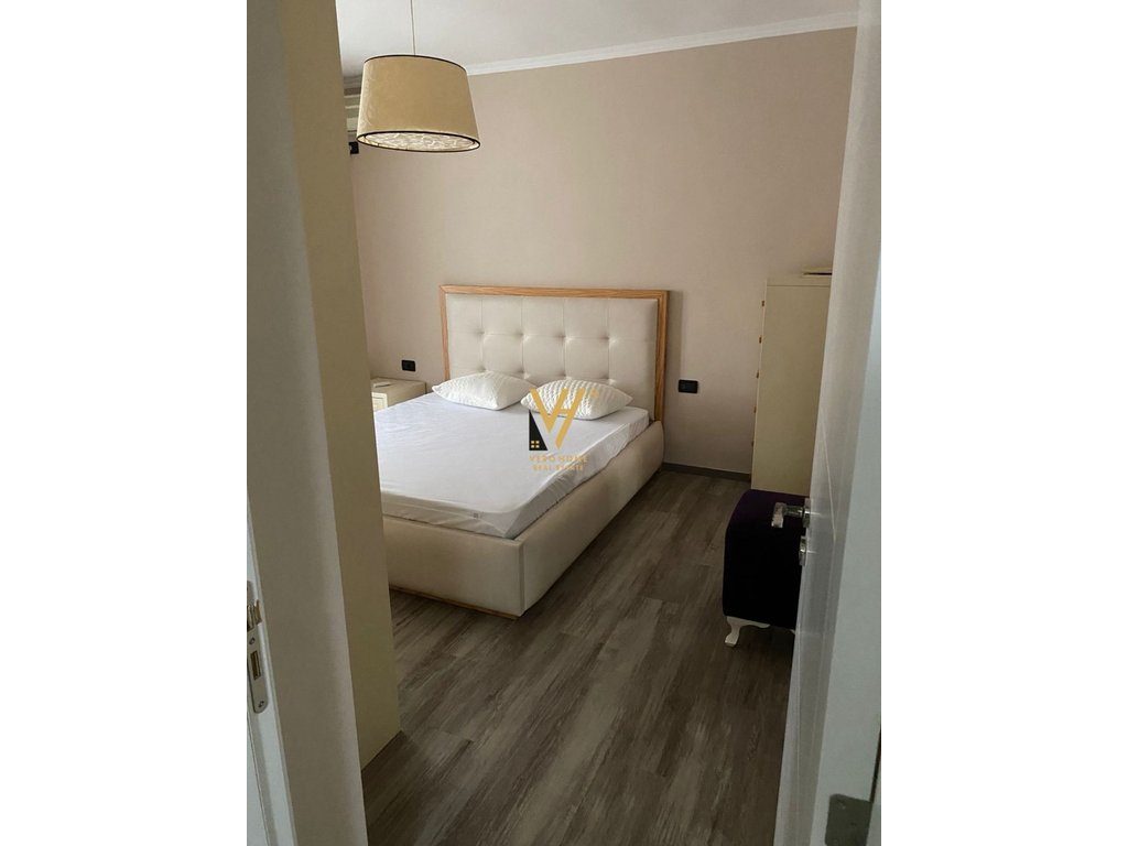 JEPET APARTAMENT 2+1 ME QERA NE PORCELAN 550 EURO 3
