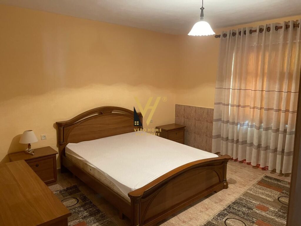 SHITEN 2 SHTEPI PRIVATE NE SELITE 320.000 EURO 4