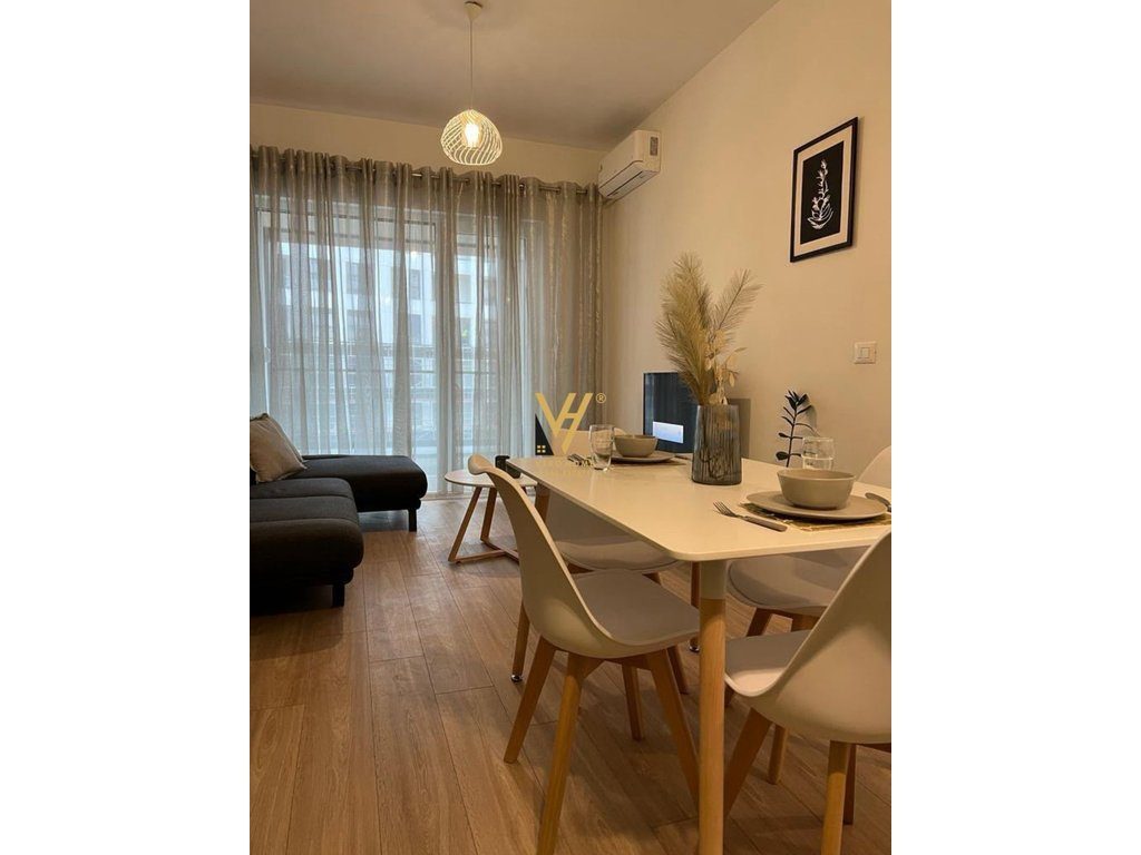 JEPET APARTAMENT 2+1+BLK ME QIRA TE 21 DHJETORI 700 EURO
