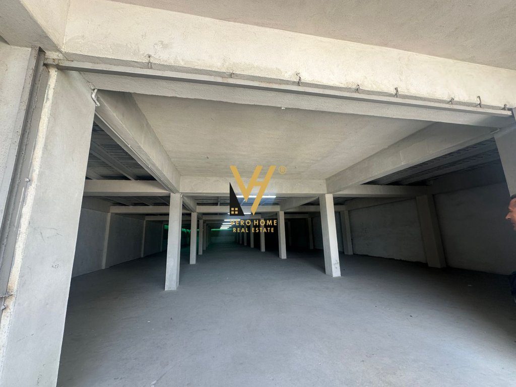 JEPET MAGAZINE 770M2 ME QERA TE AUTOSTRADA TR-DR 1.600 EURO 4