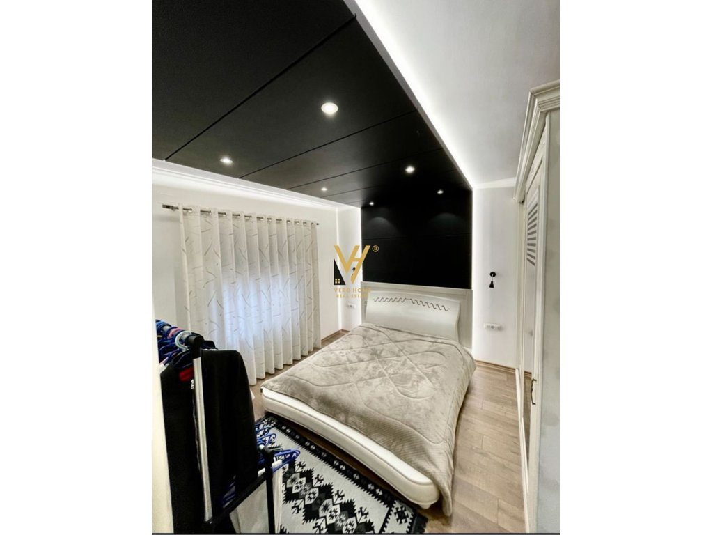 SHITET VILE 4 KATESHE TE RRUGA E DIBRES 1.500.000 EURO 3