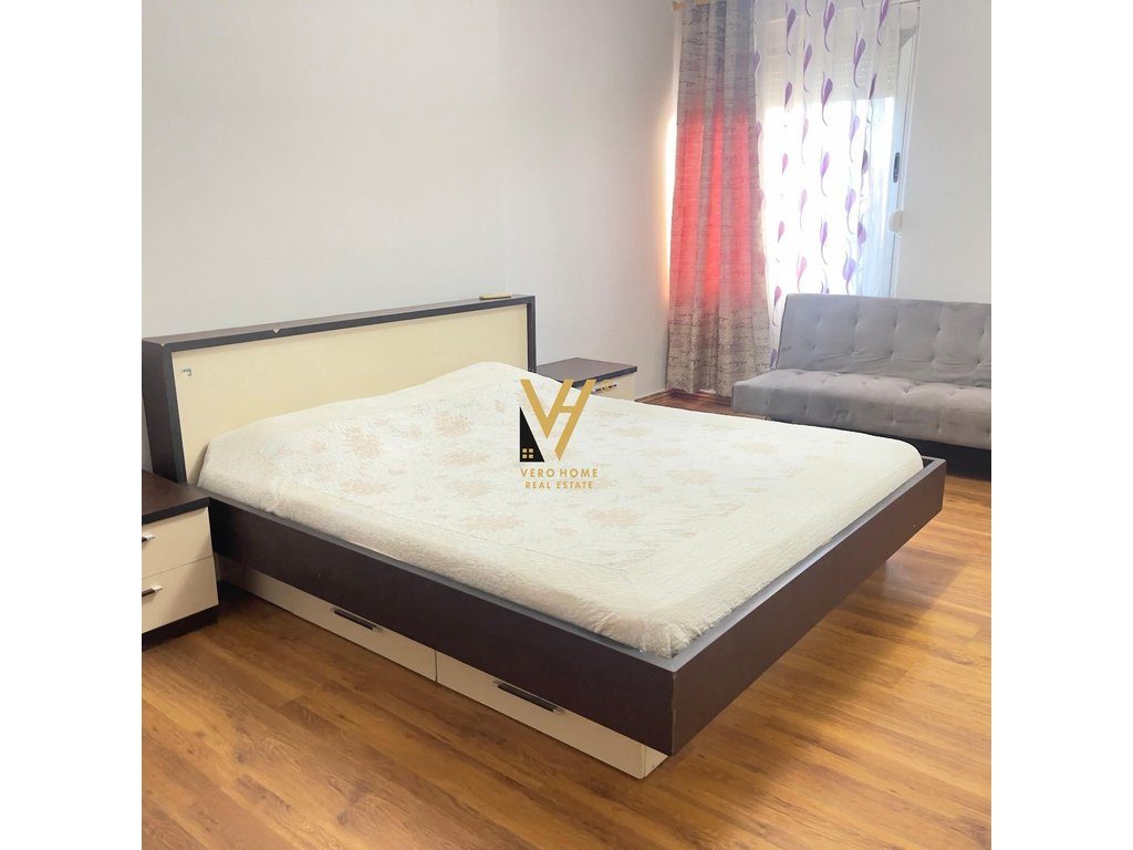 JEPET APARTAMENT 1+1+BLK ME QERA NE PORCELAN 50.000 LEKE 4