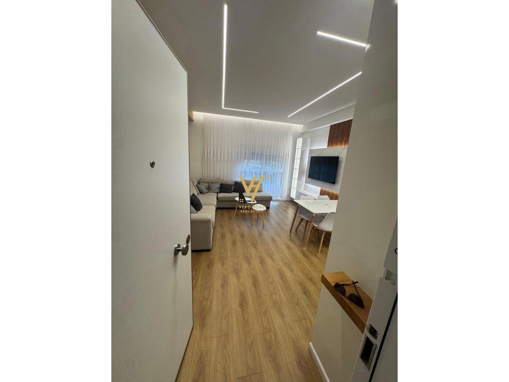 JEPET APARTAMENT 1+1+BLK ME QERA TEK KADIU ALI DEMI 50.000 LEKE 2