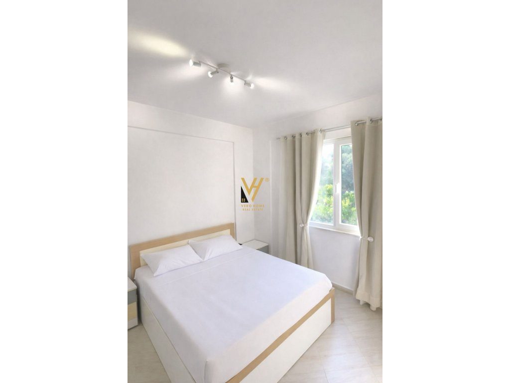 JEPET APARTAMENT 3+1+2BLK ME QIRA TE LIQENI I THATE 90.000 LEKE 3