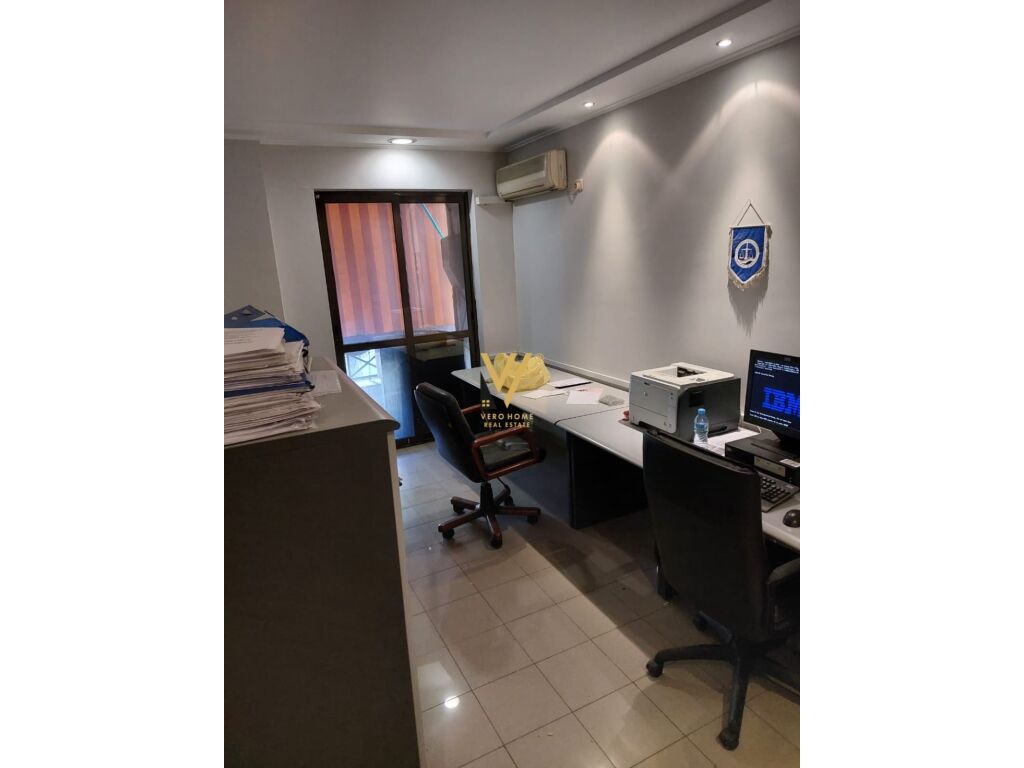 Jepet zyre me qera te Ish Ekspozita Sot 106 m2 3