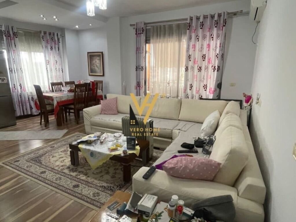 Shitet apartament 2+1+2 te Brryli 126 m2