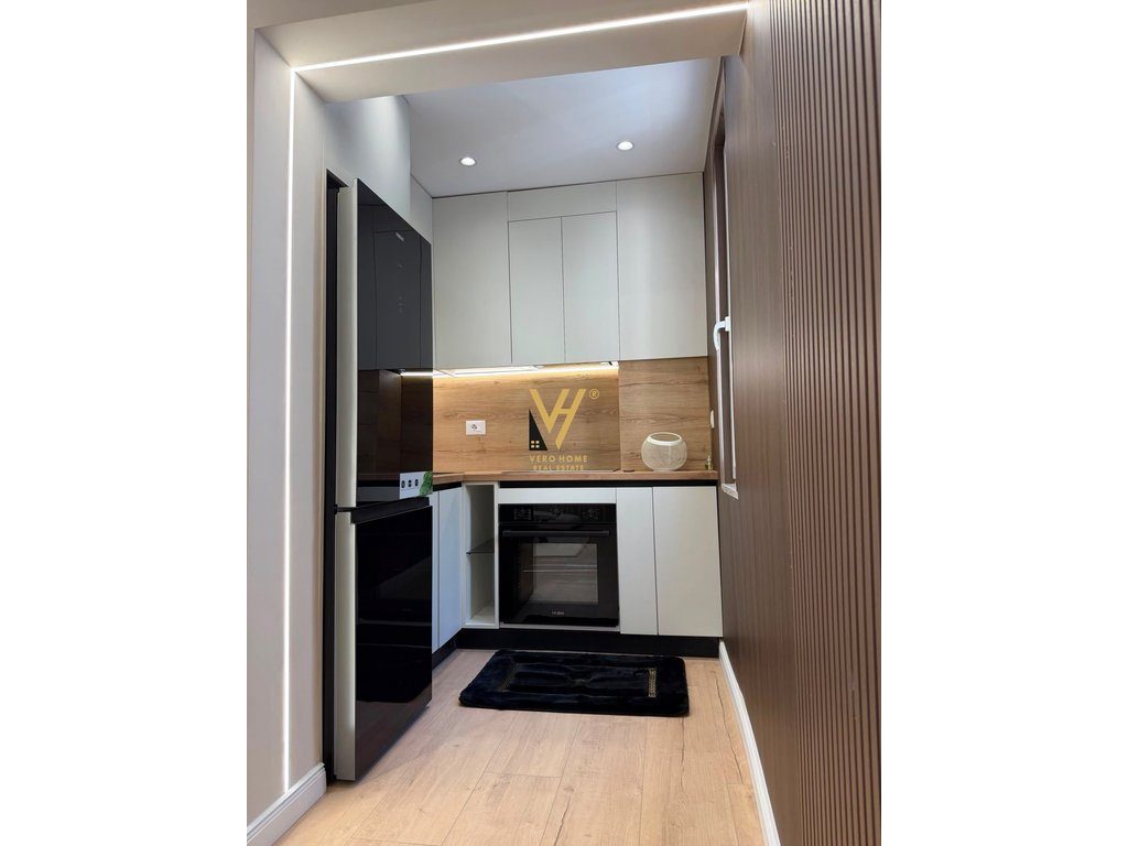 SHITET APARTAMENT 1+1 PRANE LIQENIT TE TIRANES 19.500.000 LEKE 2