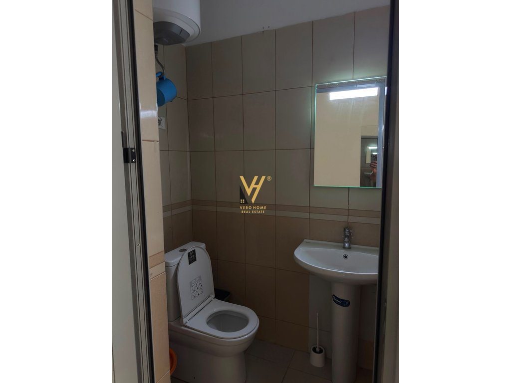 JEPET DYQAN 51 M2 ME QERA TE KOMUNA PARISIT 80.000 LEKE 3