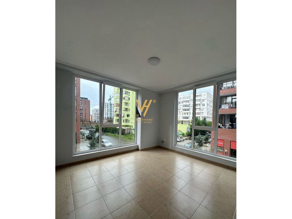 JEPET ZYRE 122 M2 ME QERA STACIONI I TRENIT 1.300 EURO 2