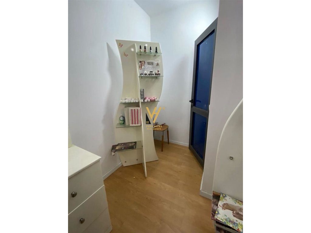 JEPET DYQAN 20 M2 ME QERA NE ALI DEM 350 EURO 2