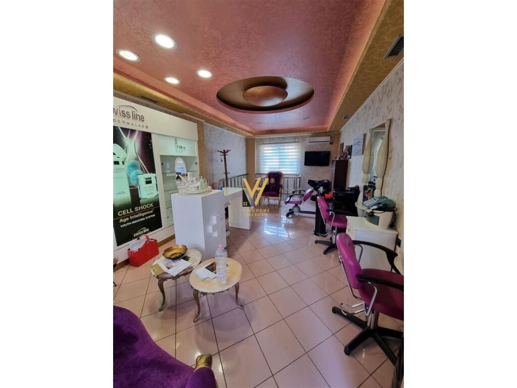 Shitet ambjent biznesi te Rruga Mine Peza 150 m2
