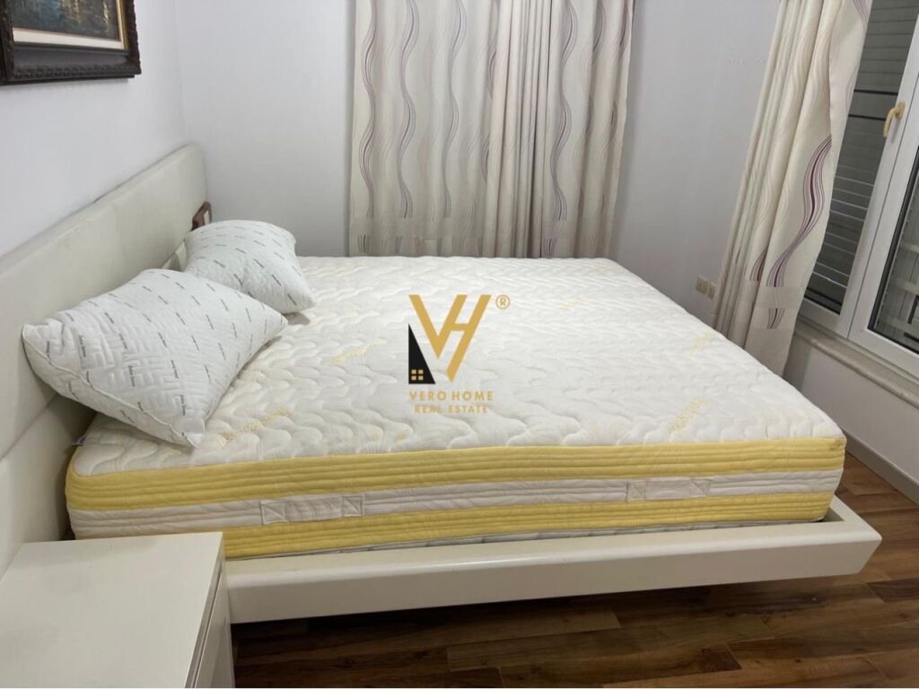 Jepet Apartament 3+1+3+ballkon me qera te Kodra e Diellit 1 , 150 m2 4