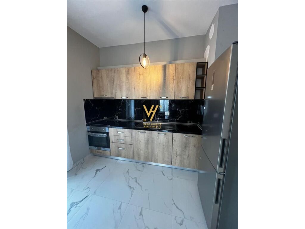 Jepet Apartament 1+1+ballkon me qera te Rruga Xhanfize Keko 70 m2 2
