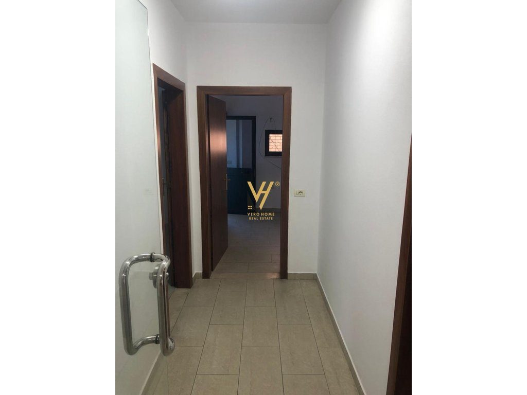 JEPET AMBIENT 230 M2 ME QIRA NE BRRYL 1.500 EURO 4