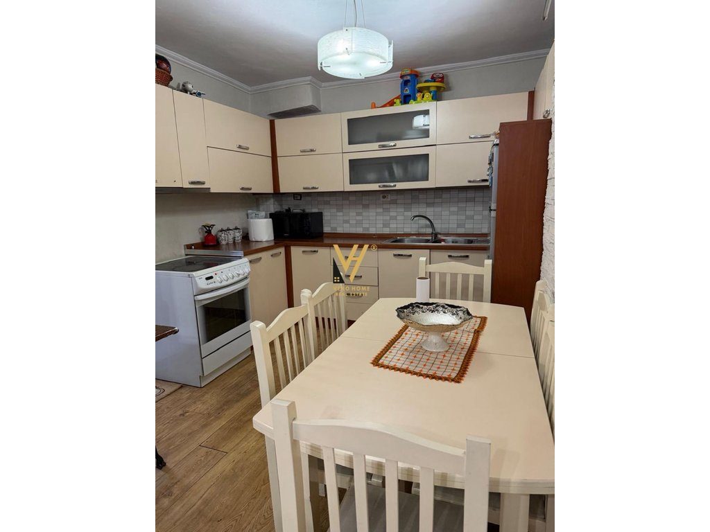 JEPET APARTAMENT 1+1 ME QERA TE SHKOLLA E BASHKUAR 450 EURO 2