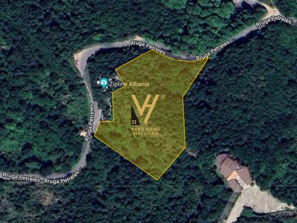 Shitet Toke ne Petrele 8641 m2