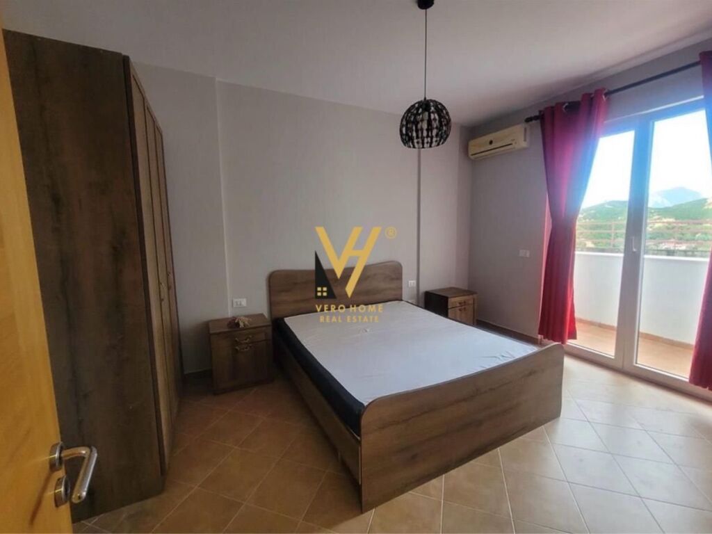 Jepet Apartament 3+1+2+ballkon me qera te Fresku 200 m2