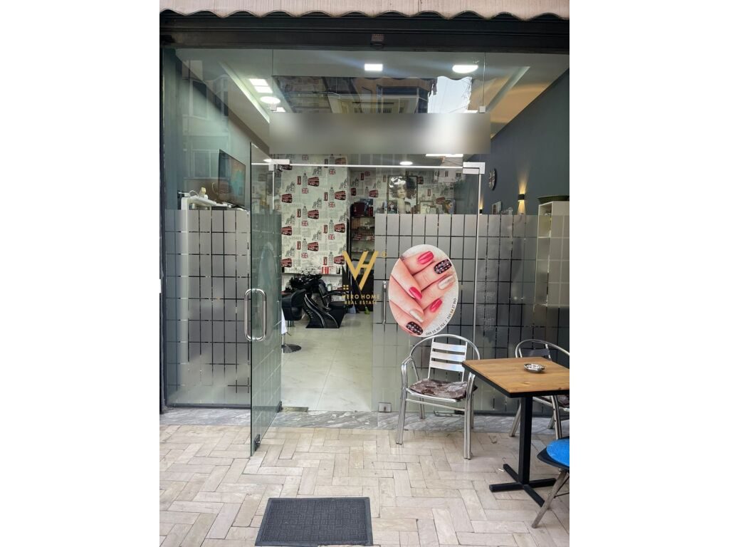 Shitet Aktivitet Biznesi Parukeri te Komuna e Parisit 30 m2 4