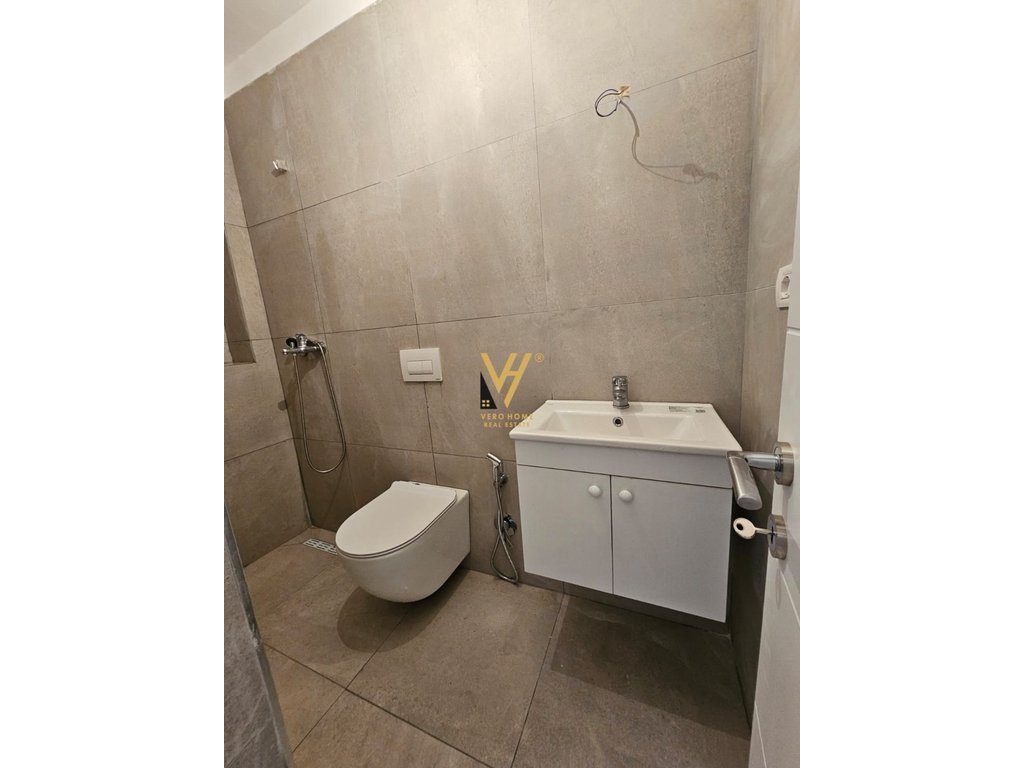SHITET GARSONJERE 31 M2 NE QENDER 93.000 EURO 4