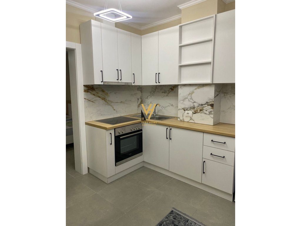 JEPET APARTAMENT 1+1+BLK ME QERA NE LAPRAKE 40.000 LEKE 3