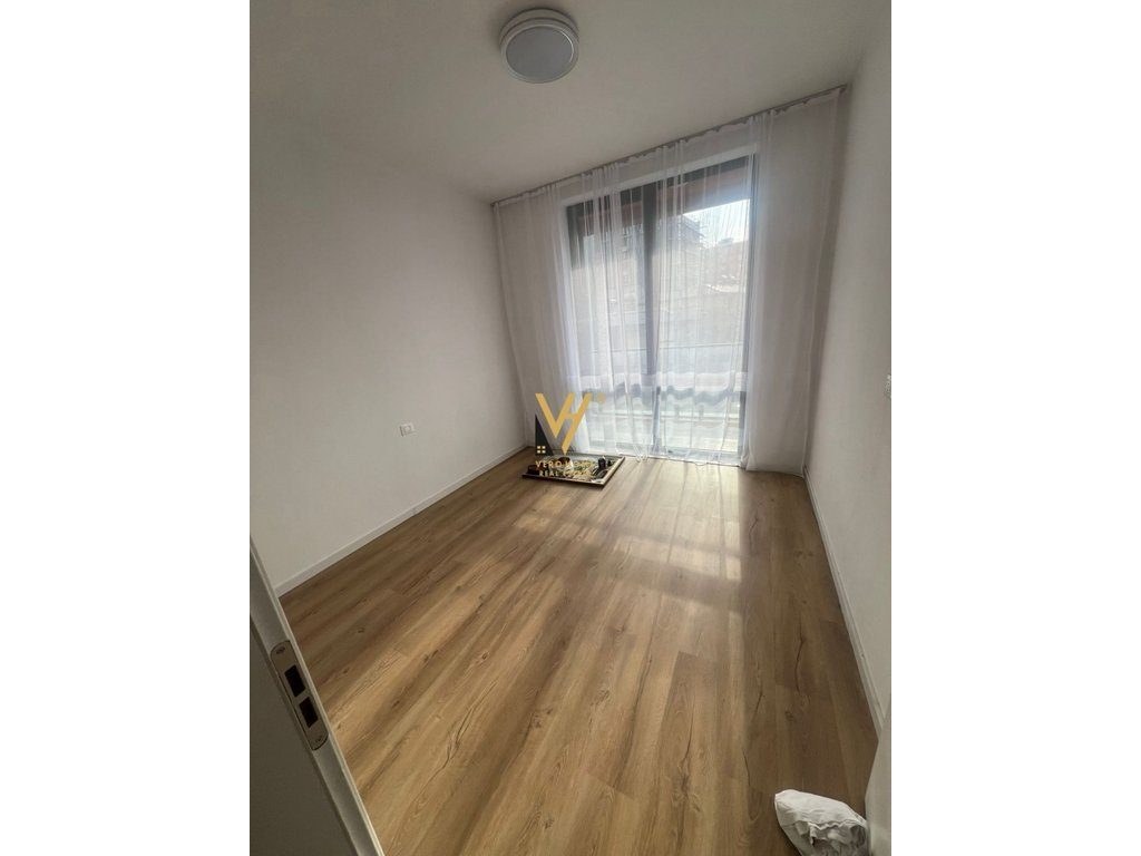 JEPET APARTAMENT 2+1+BLK ME QERA TE STACIONI TRENIT 680 EURO 3