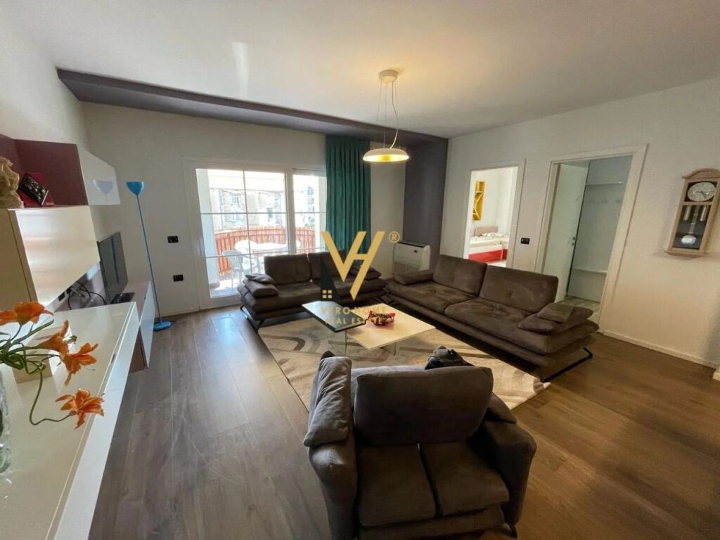 Jepet Apartament 2+1+2+ballkon me qera te Rruga e Elbasanit 120 m2 2