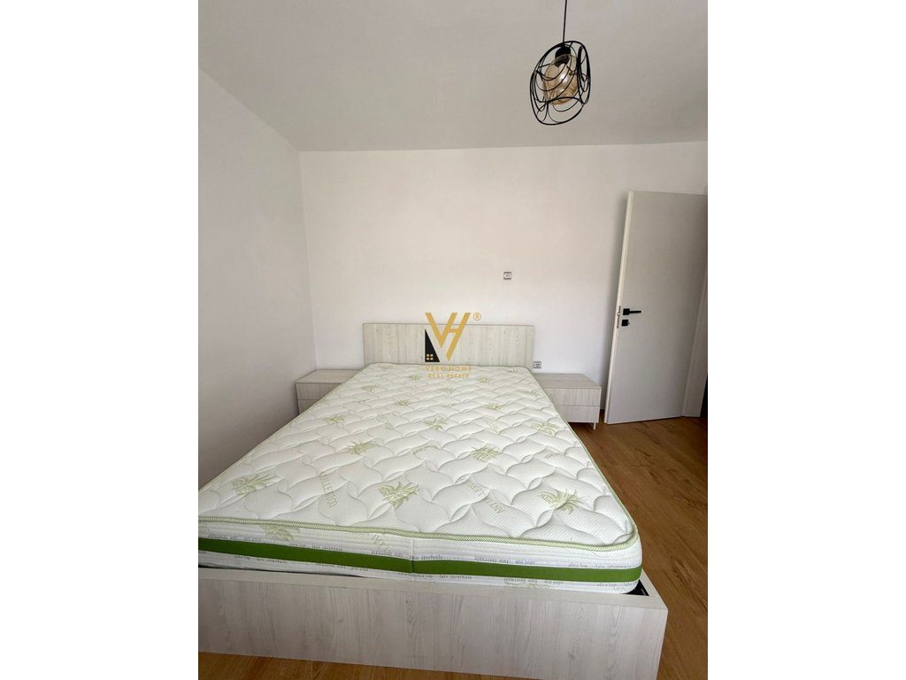 JEPET APARTAMENT 1+1 ME QIRA TE RRUGA BARDHYL 50.000 LEKE 3