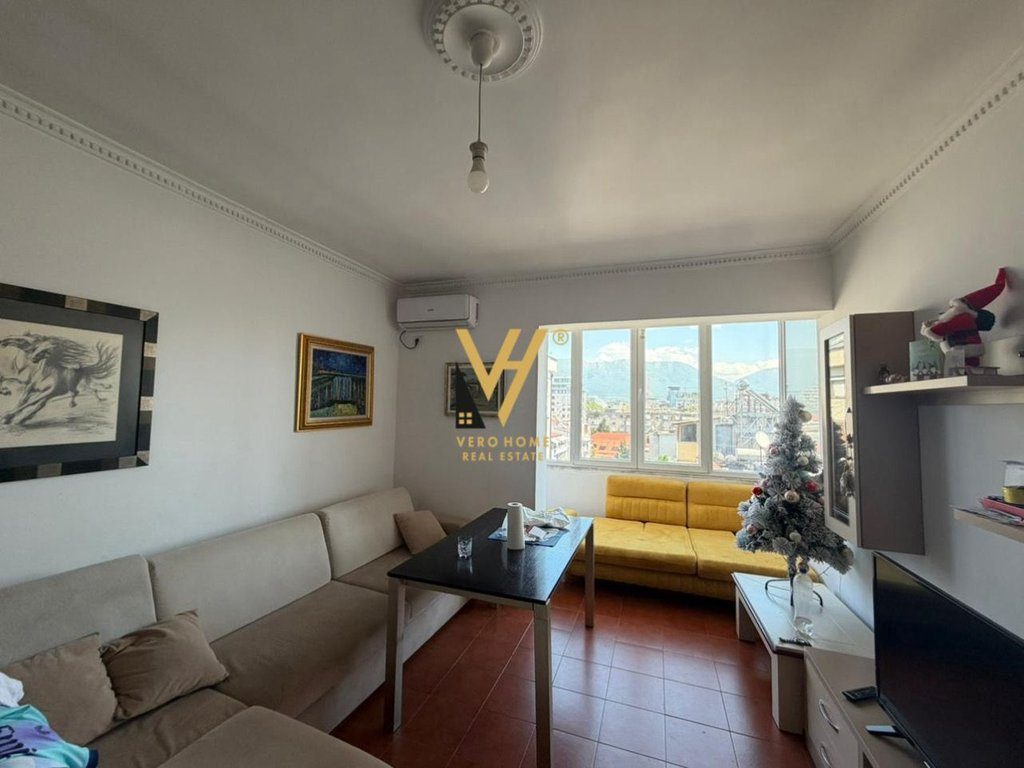 JEPET APARTAMENT 1+1 ME QERA NE VASIL SHANTO 650 EURO