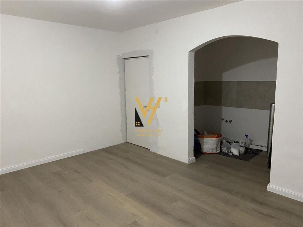 SHITET APARTAMENT 1+1+ANEKS NE KOMBINAT 7.500.000 LEKE 3