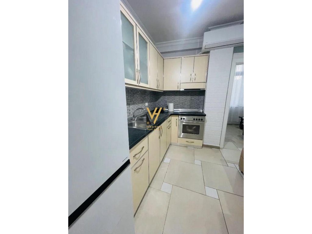 JEPET APARTAMENT 2+1+BLK ME QERA TEK ASTIR 60.000 LEKE 3
