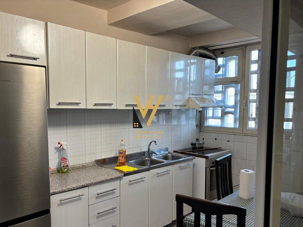 JEPET APARTAMENT 1+1+BLK ME QIRA NE QENDER 620 EURO 2