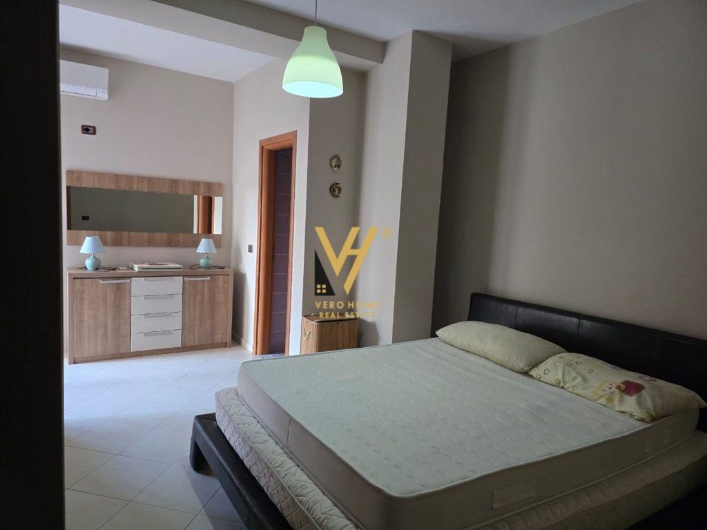 JEPET APARTAMENT 2+1+2 ME QERA TE KOPSHTI BOTANIK 600 EURO 4