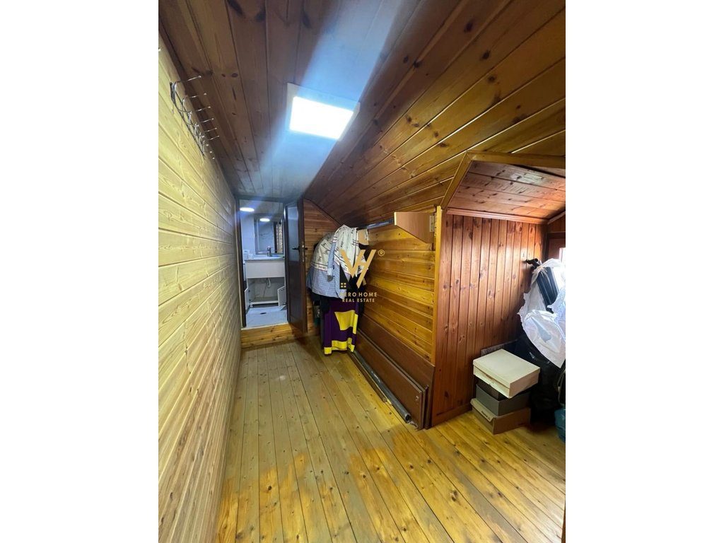JEPET ZYRE 180 M2 ME QIRA TE RRUGA E KAVAJES 3.000 EURO 3