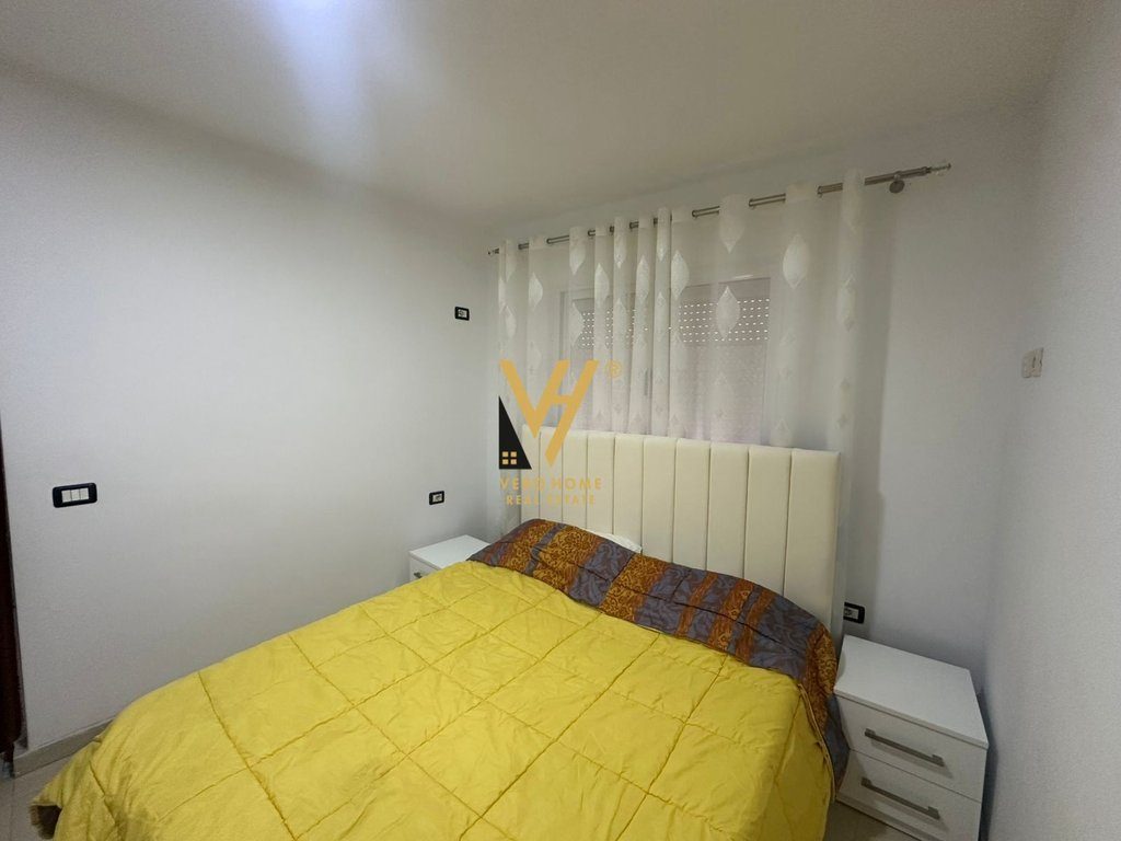 JEPET APARTAMENT 1+1+VERANDE ME QIRA TE RRUGA MINE PEZA 60.000 LEKE 3