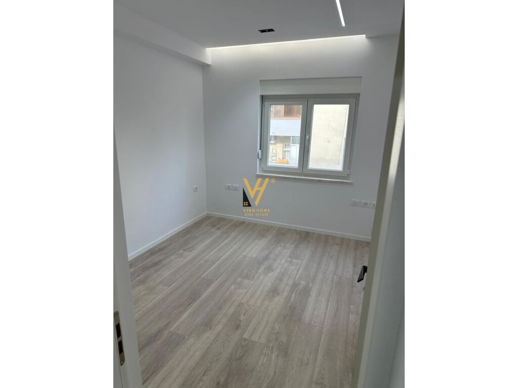 Jepet Apartament 2+1+ballkon me qera te Rruga Vaso Pasho 65 m2 4