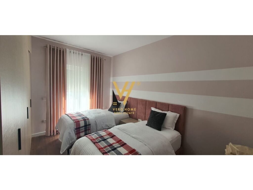 Jepet Apartament 3+1+2+dy poste parkimi Liqeni Artifical 120 m2 3