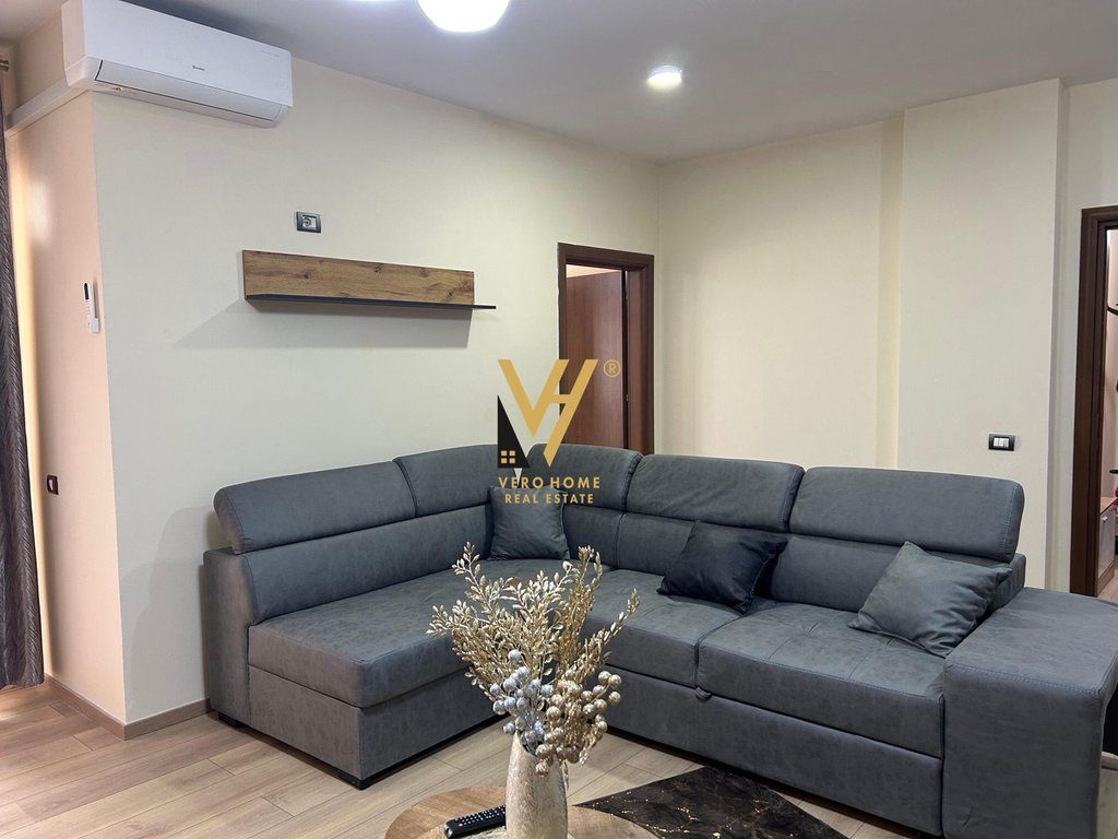 JEPET APARTAMENT 1+1+BLK ME QIRA TE RR.KAVAJES 65.000 LEKE