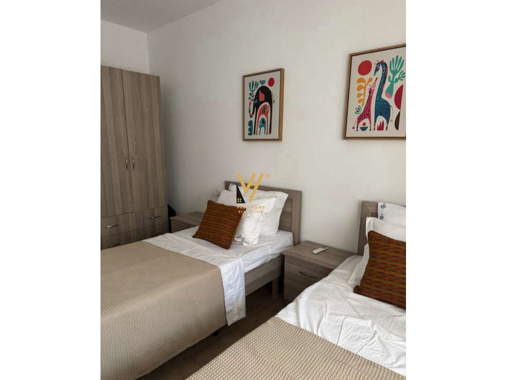 JEPET APARTAMENT 2+1 ME QERA NE QENDER 950 EURO 4