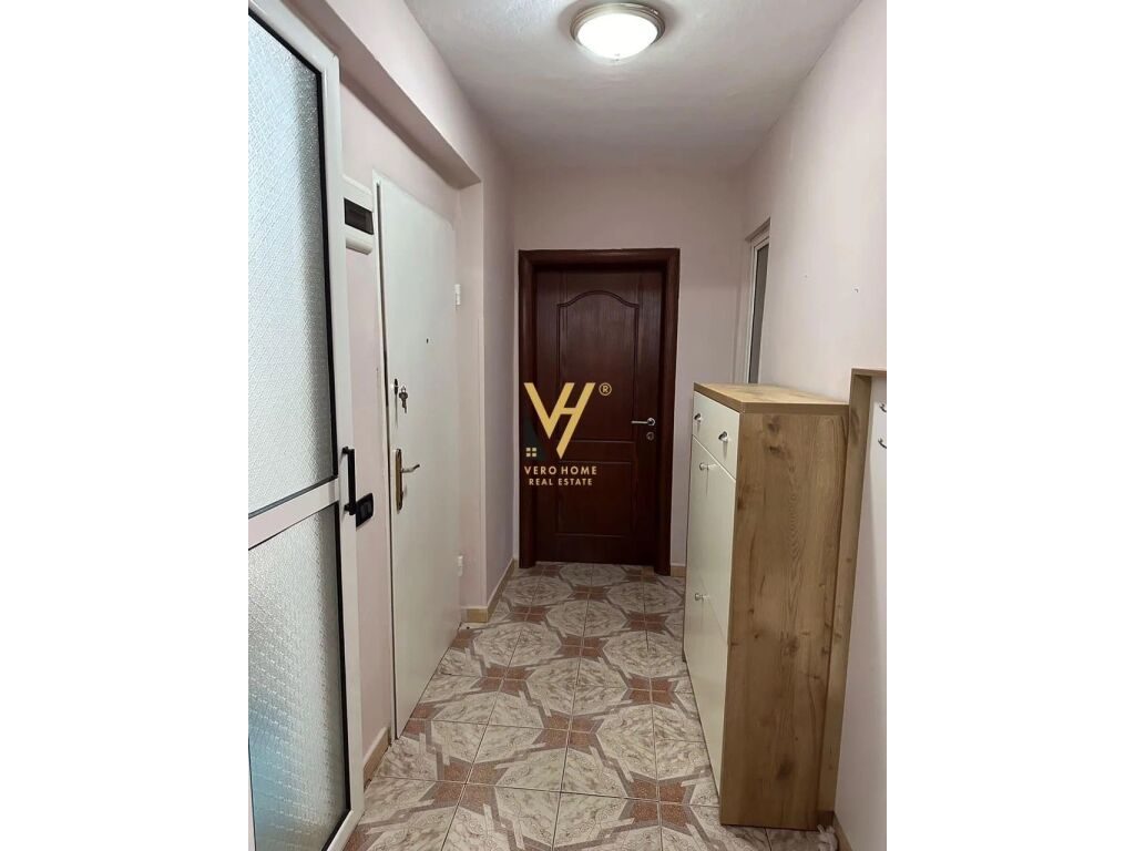 Jepet Apartament 1+1+ballkon me qera te Rruga Ferit Xhajko 55 m2 2