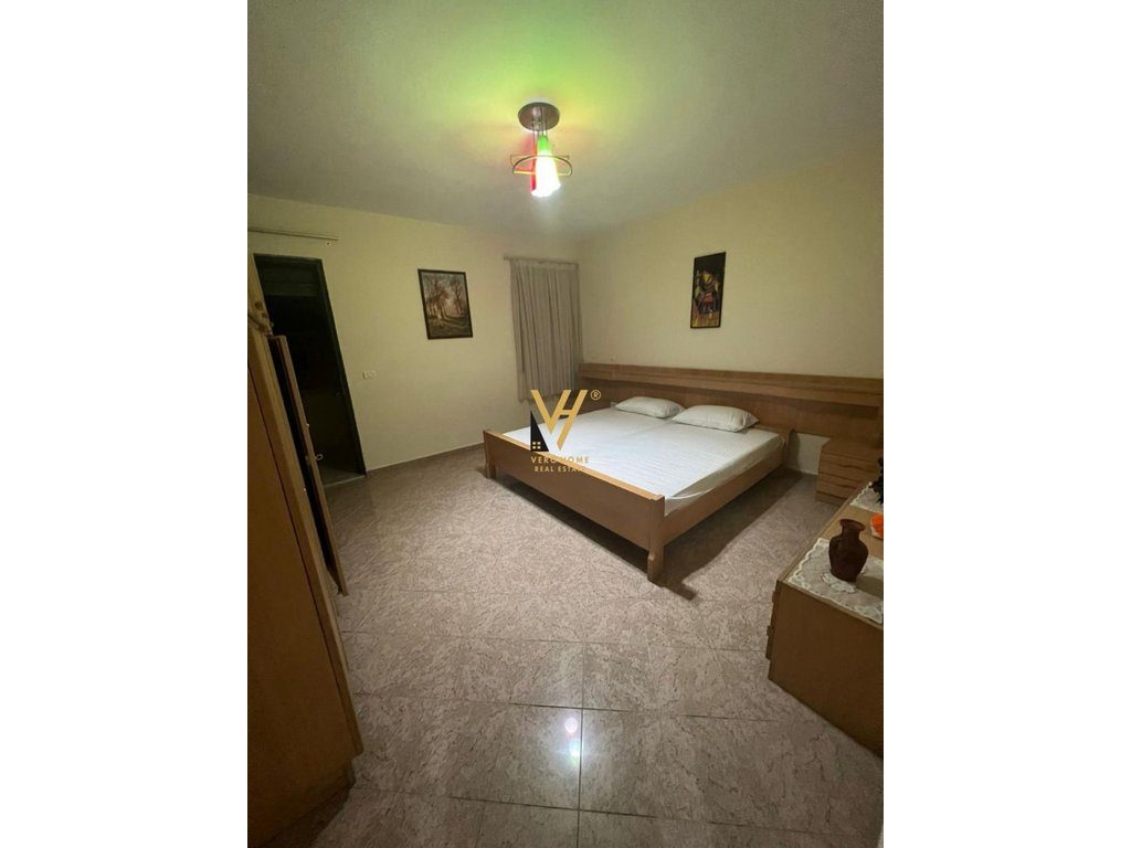 JEPET APARTAMENT 1+1 ME QIRA NE QENDER 60.000 LEKE 3
